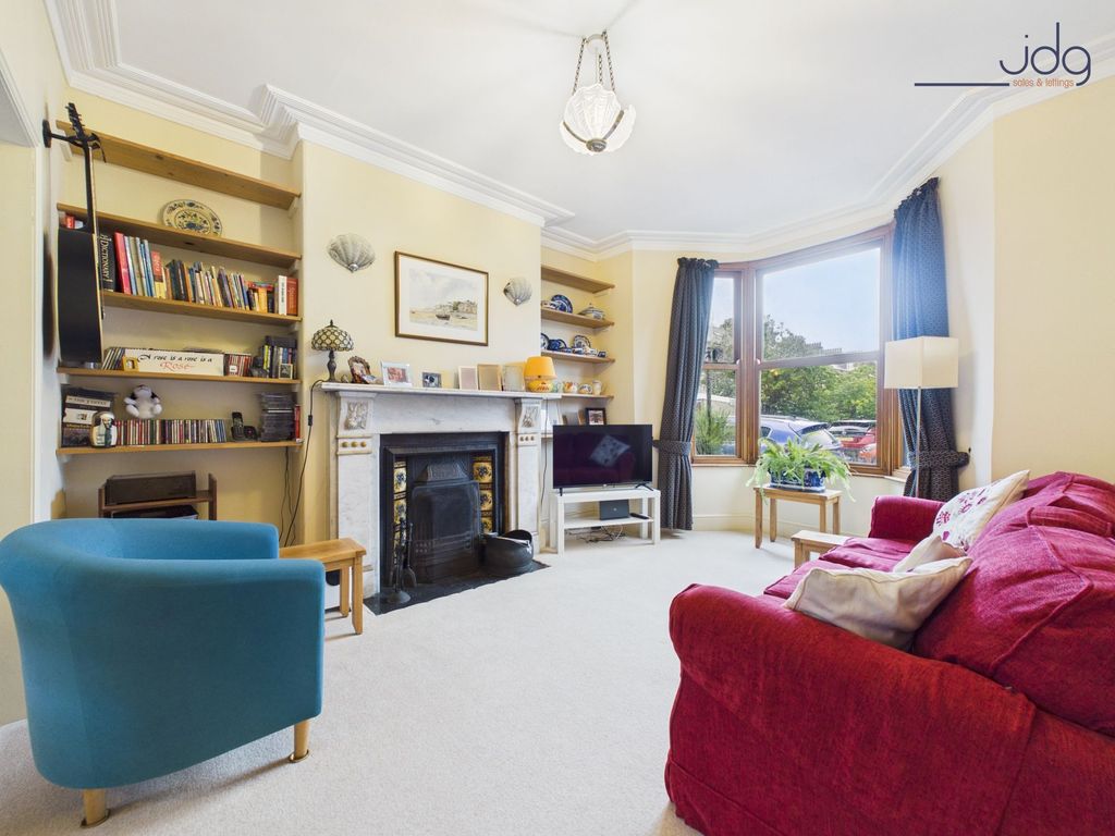Property photo 2 of 21 Open Plan Living