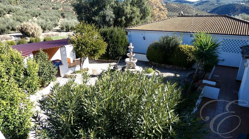 Property photo 2 of 27