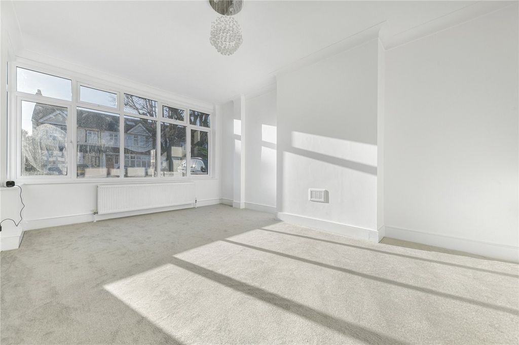 Property photo 3 of 15 Picture No. 20