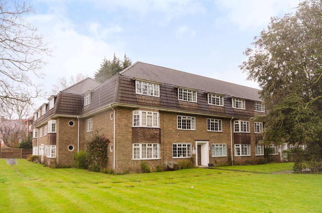 Property photo 2 of 12