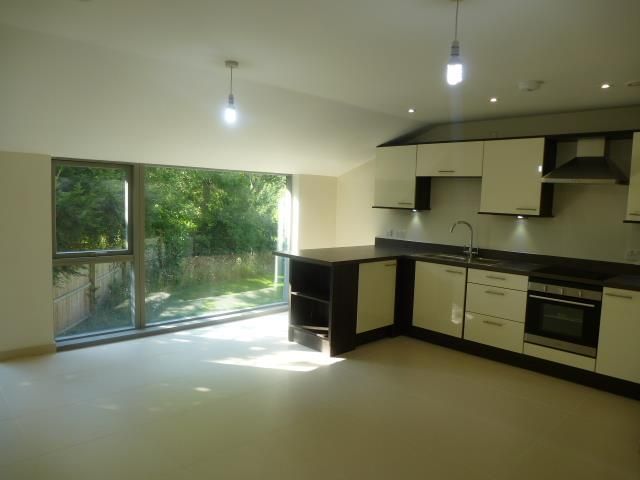 Property photo 3 of 11 Kitchen