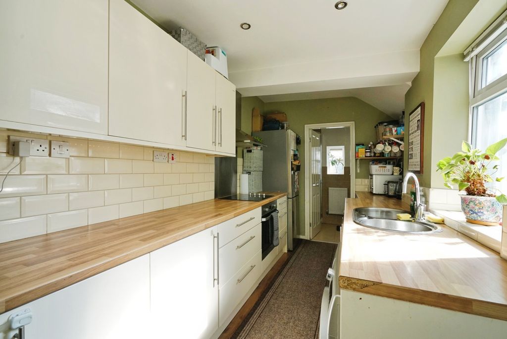 Property photo 3 of 14 Photo