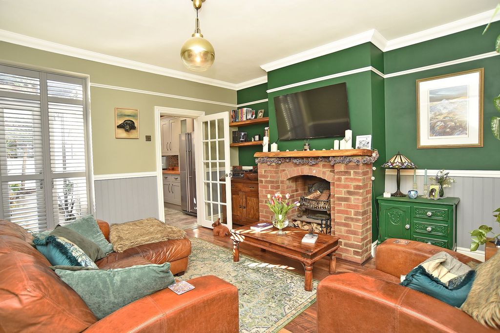 Property photo 2 of 13