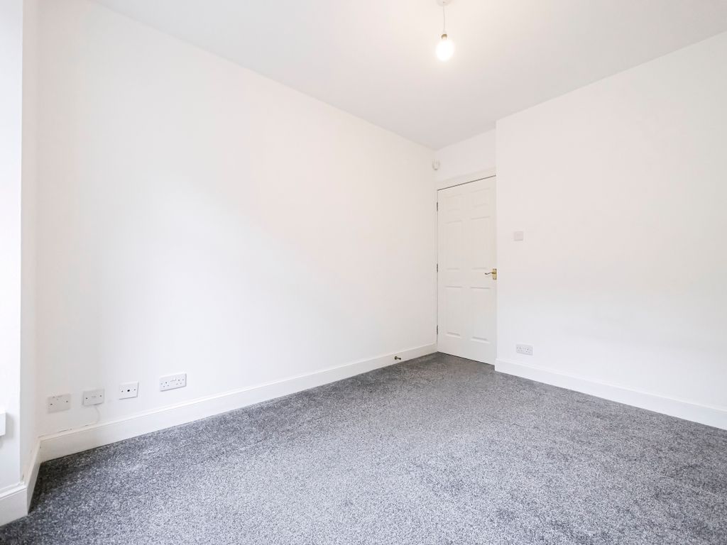 Property photo 2 of 9 Bedroom 1-2