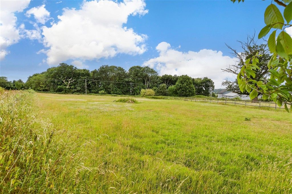 Property photo 2 of 16 Front Garden