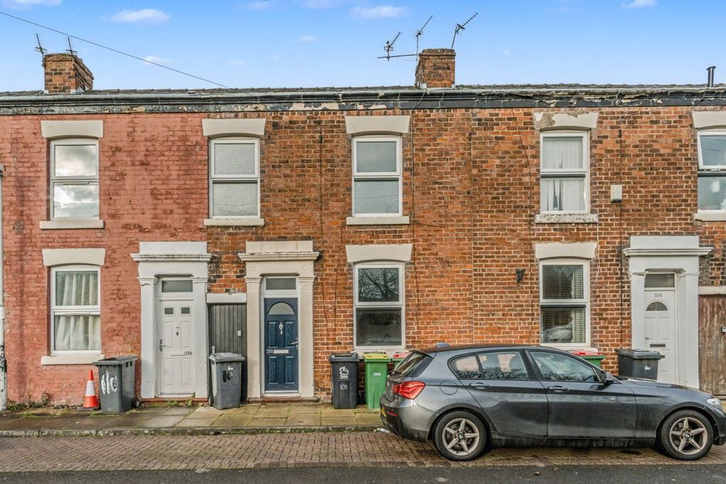 Property photo 2 of 13