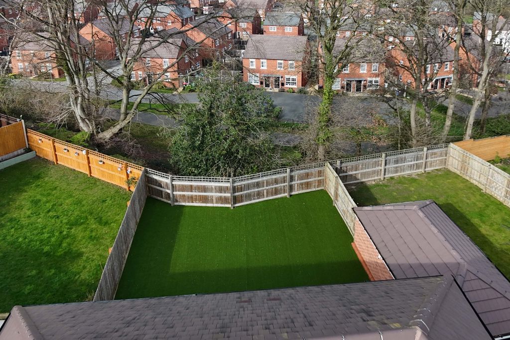 Property photo 2 of 25 Photo 4