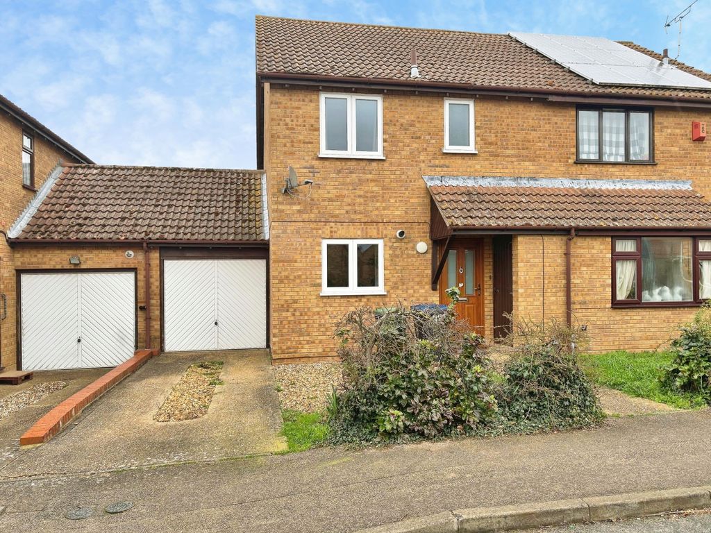 Property photo 1 of 8