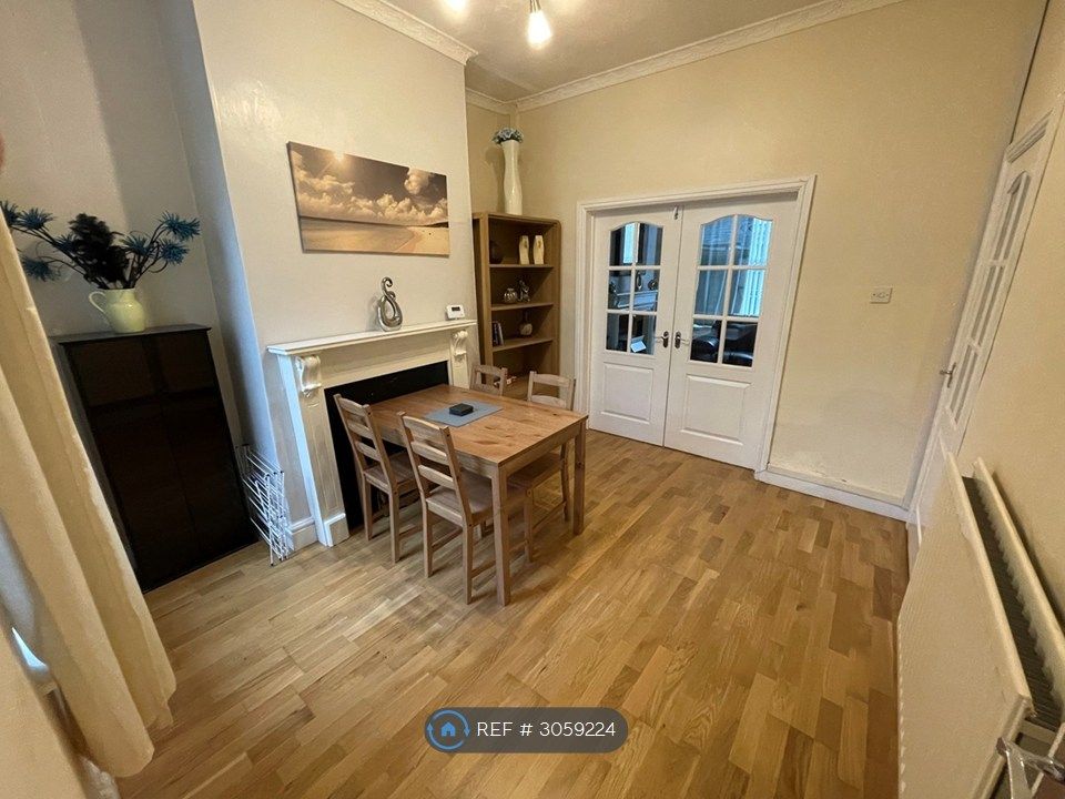 Property photo 3 of 8 Dining Room
