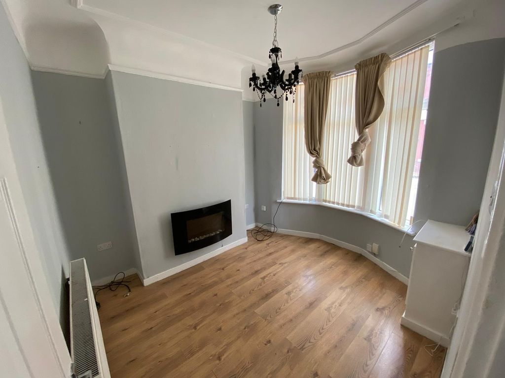 Property photo 2 of 9