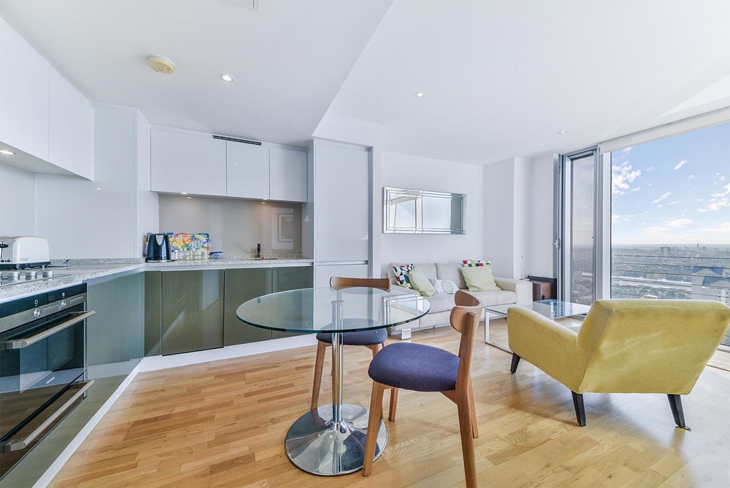 Property photo 3 of 6