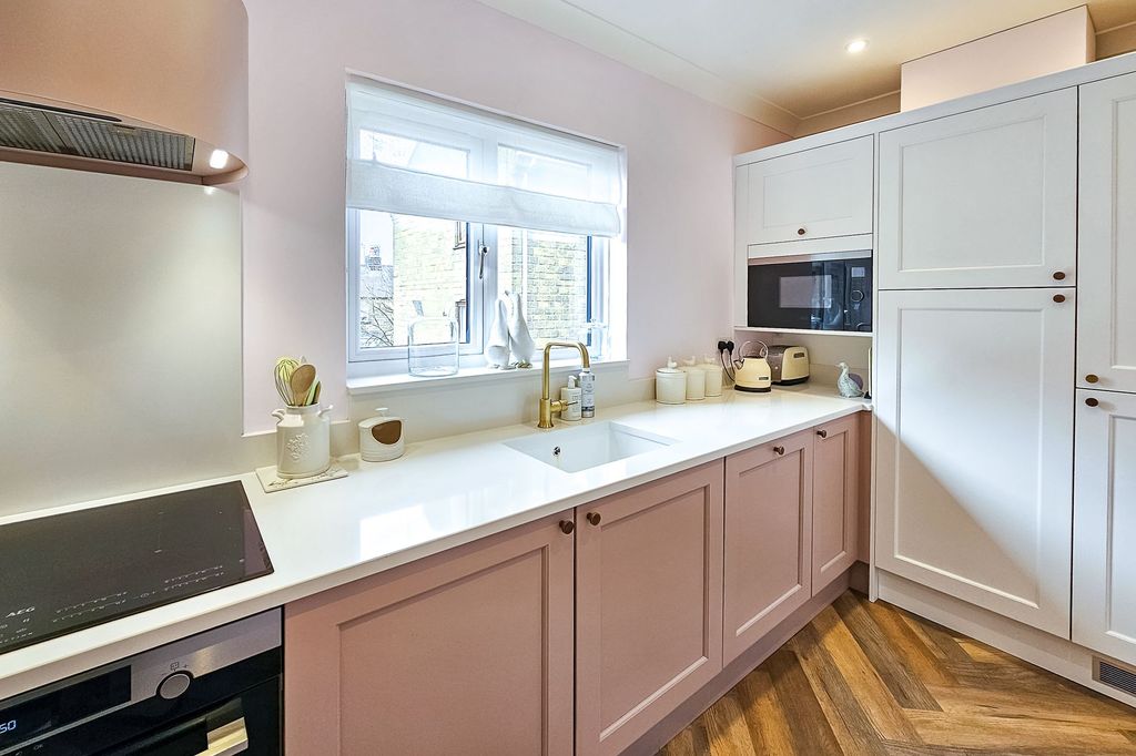 Property photo 3 of 20