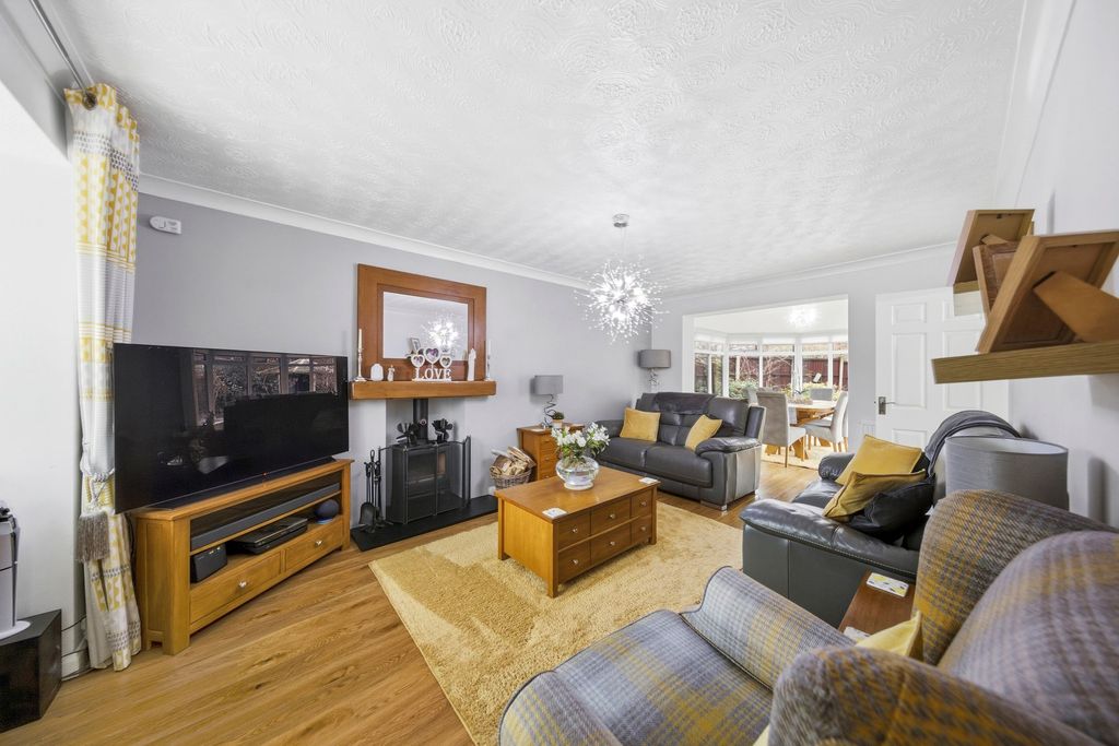 Property photo 2 of 26