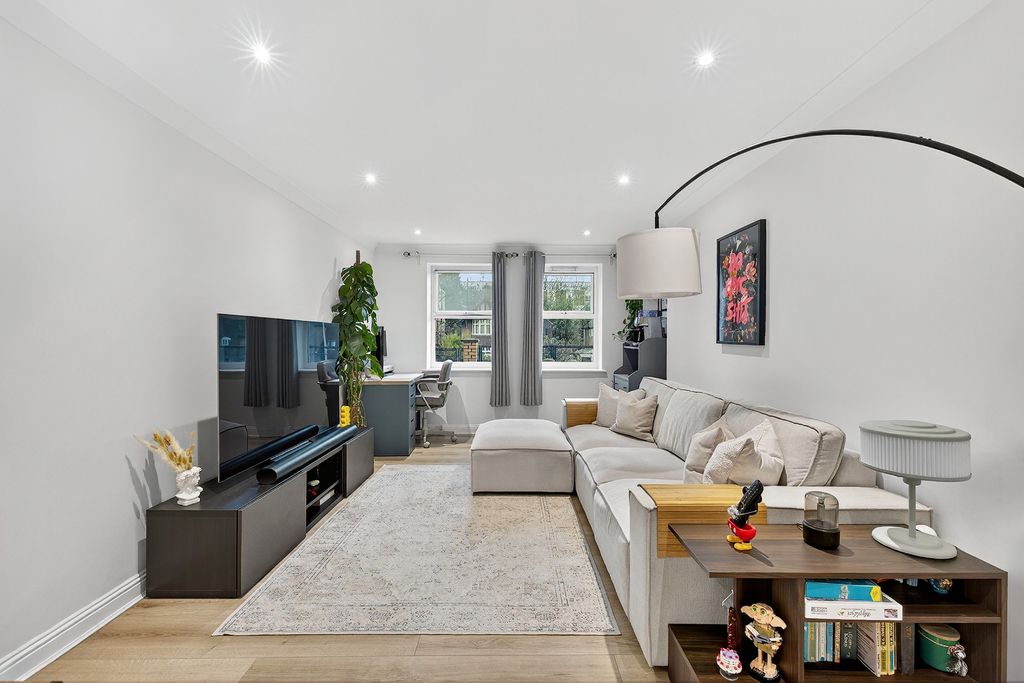 Property photo 3 of 9 2247632