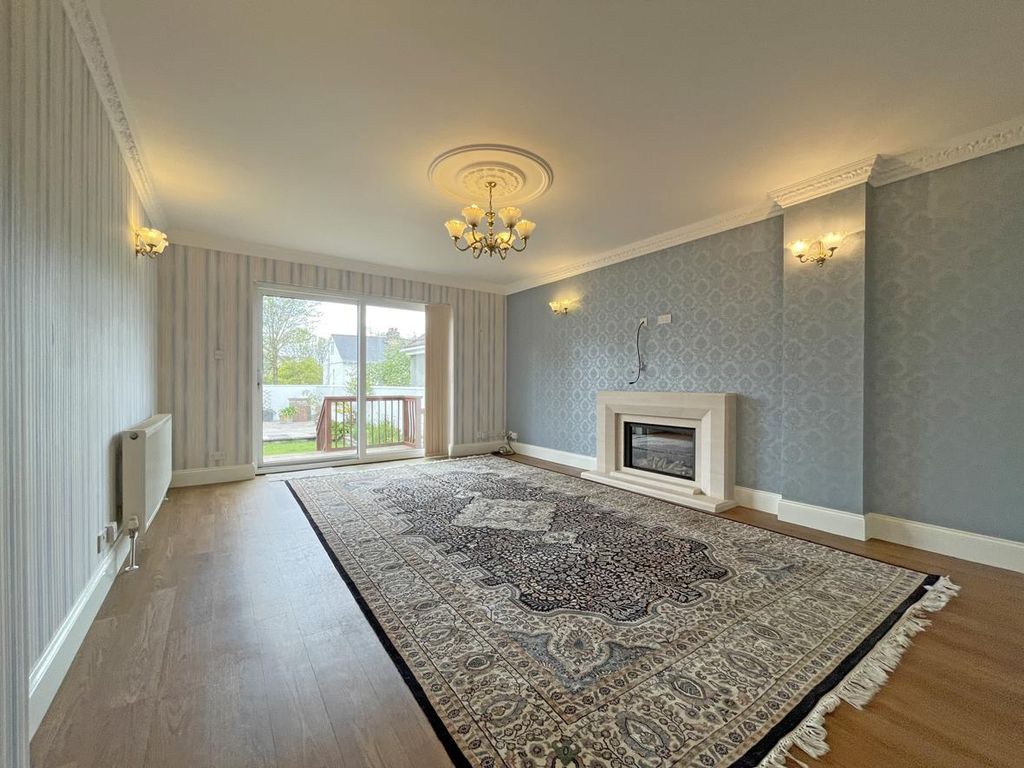 Property photo 3 of 35 Longfield Villas 9 - Lounge Front...Jpg