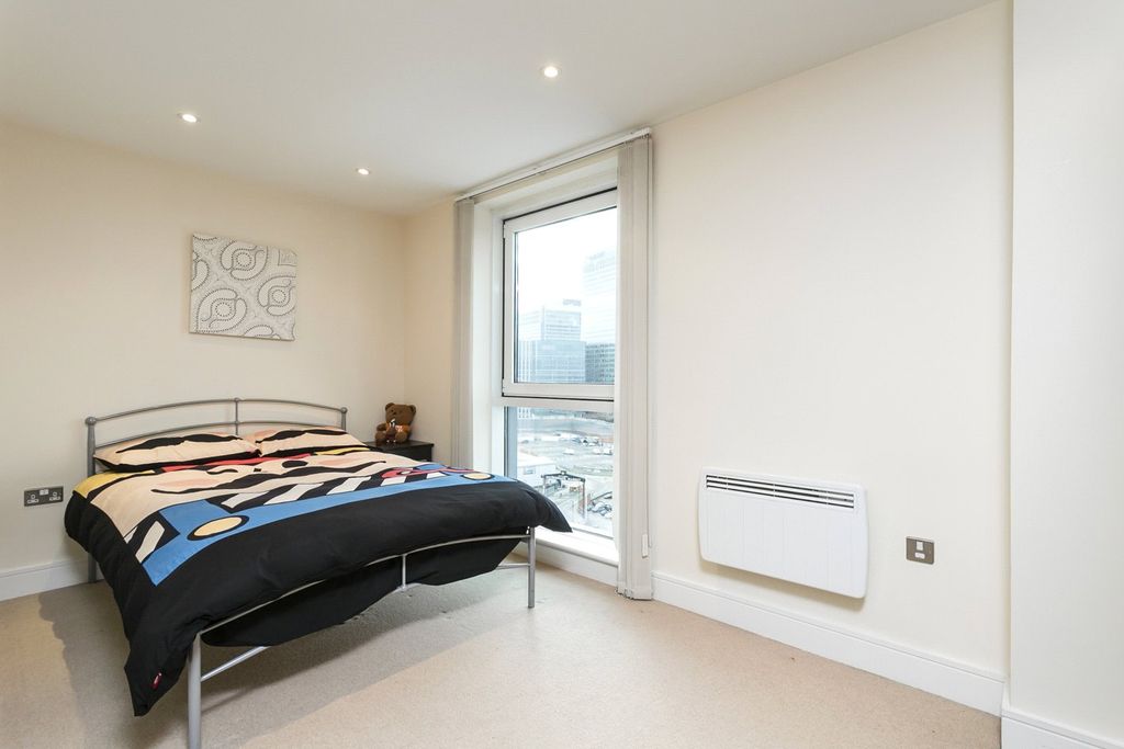 Property photo 3 of 6 Photo 4