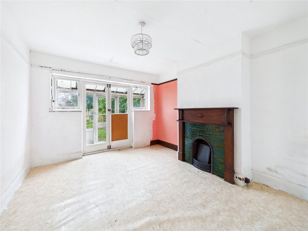 Property photo 3 of 10 Picture No. 02