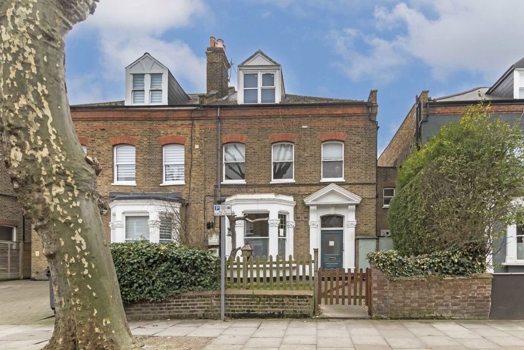 Property photo 1 of 4