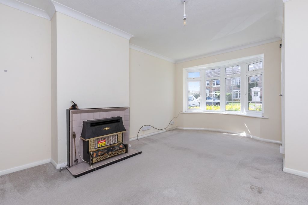 Property photo 3 of 13 4012185