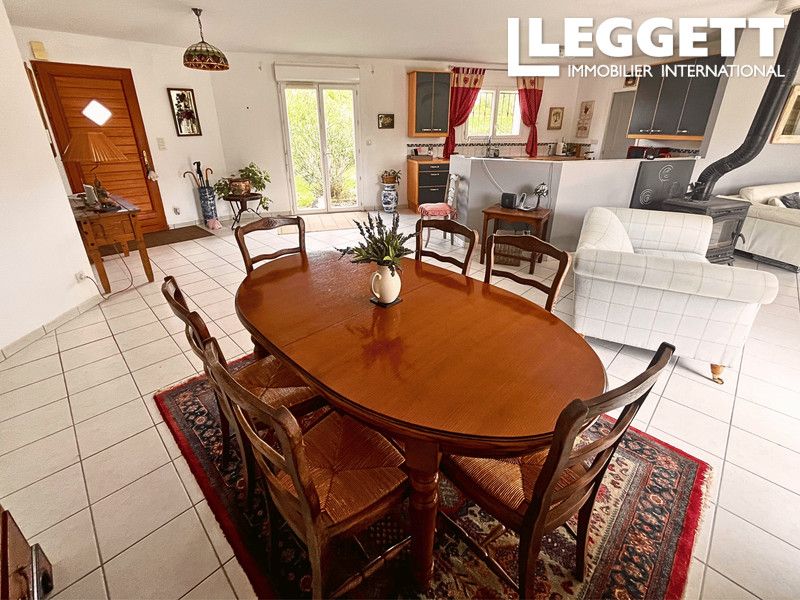 Property photo 3 of 10