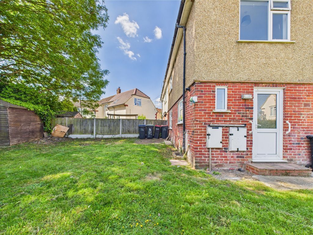 Property photo 3 of 9 Gallery