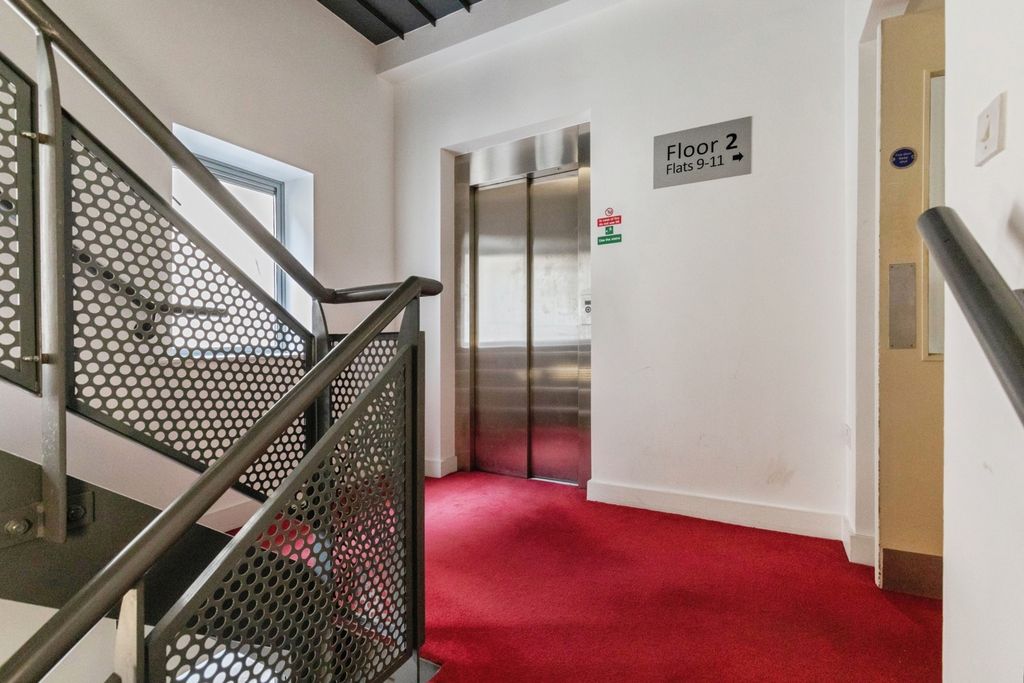 Property photo 2 of 16 Pbox-Img.Jpg