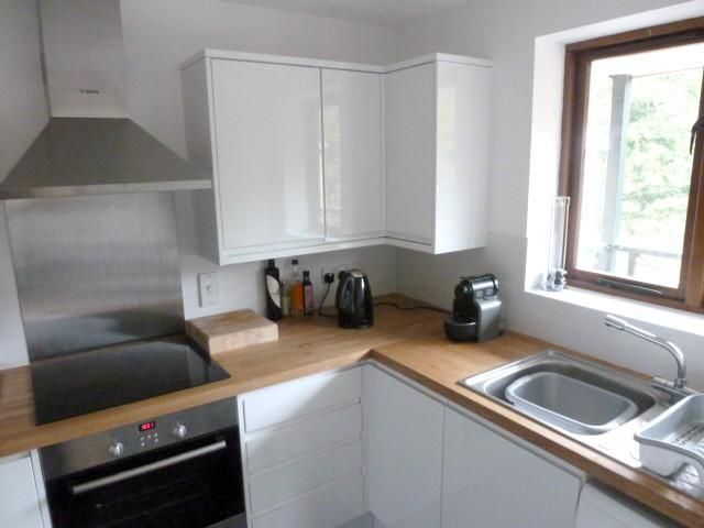 Property photo 2 of 7 Kitchen