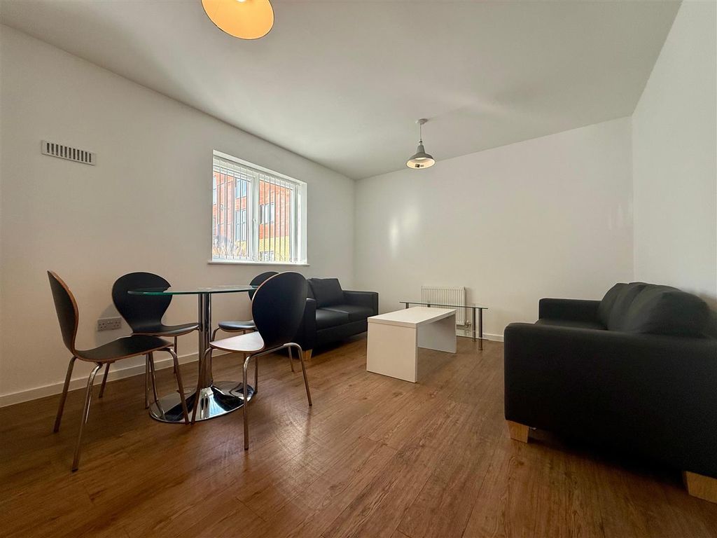 Property photo 3 of 9 Img-20251117-Wa0002.Jpg