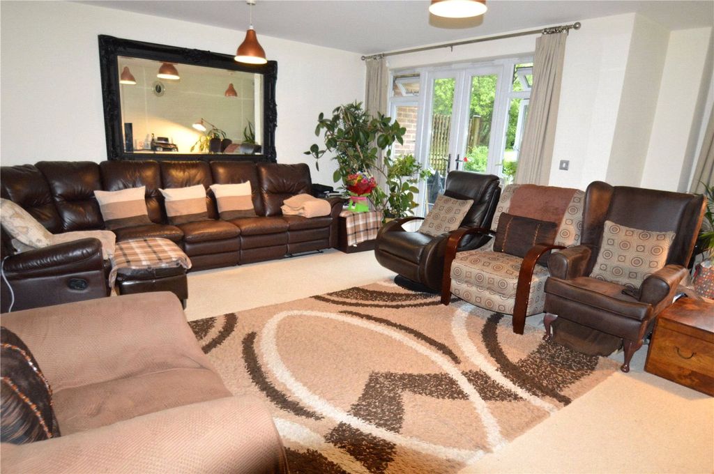 Property photo 2 of 12 Picture No. 03