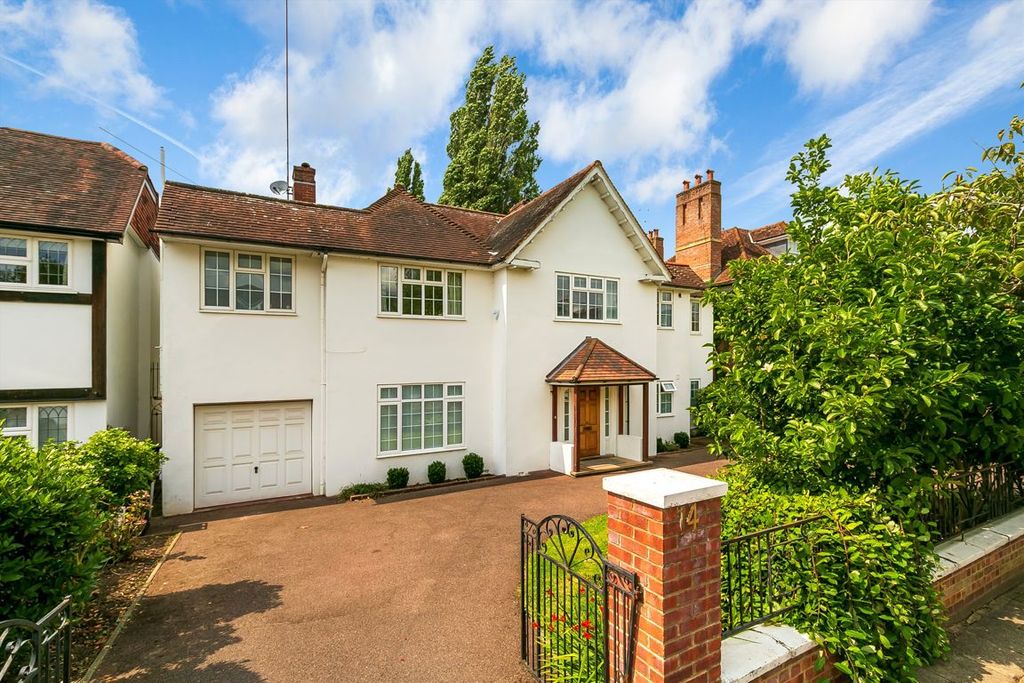 Property photo 1 of 9