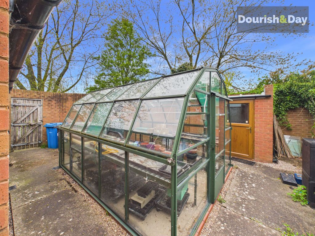 Property photo 3 of 20