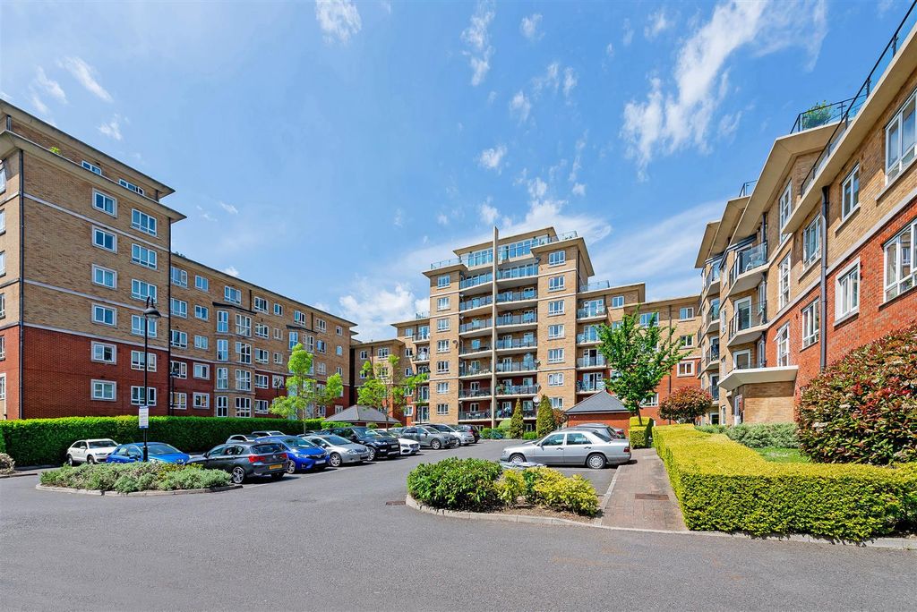 Property photo 3 of 12 43108_Hi_Res (19).Jpg