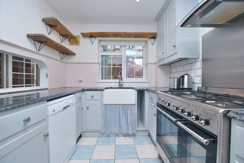 Property photo 2 of 11 Picture No. 07