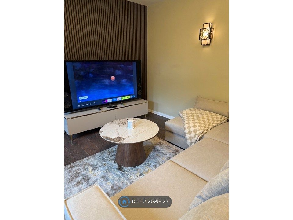 Property photo 2 of 30