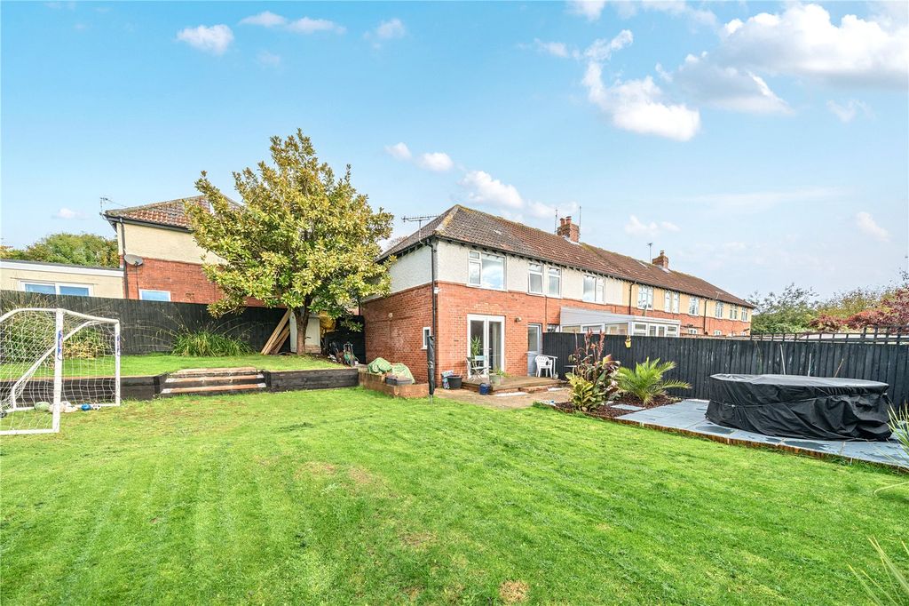 Property photo 3 of 15 Picture No. 18