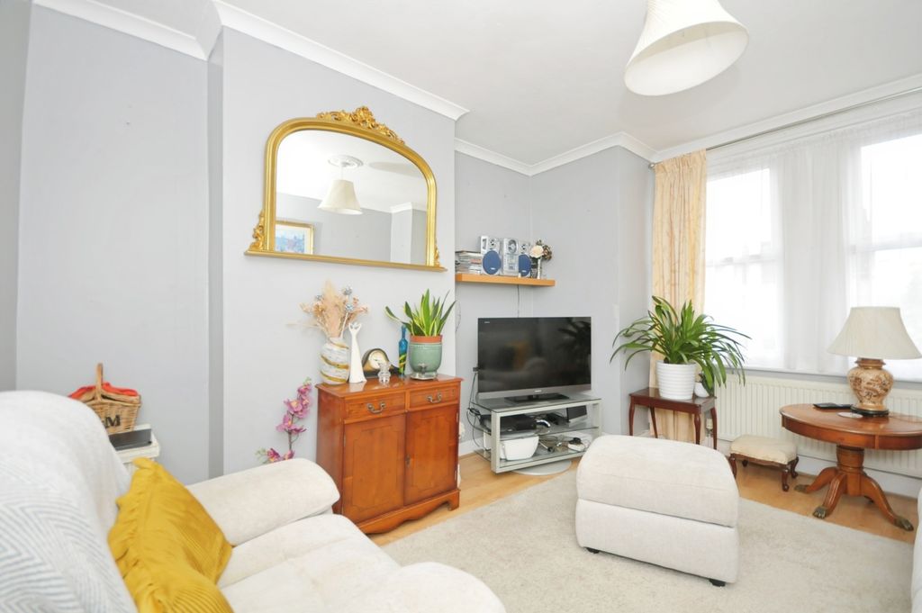 Property photo 2 of 17 Photo
