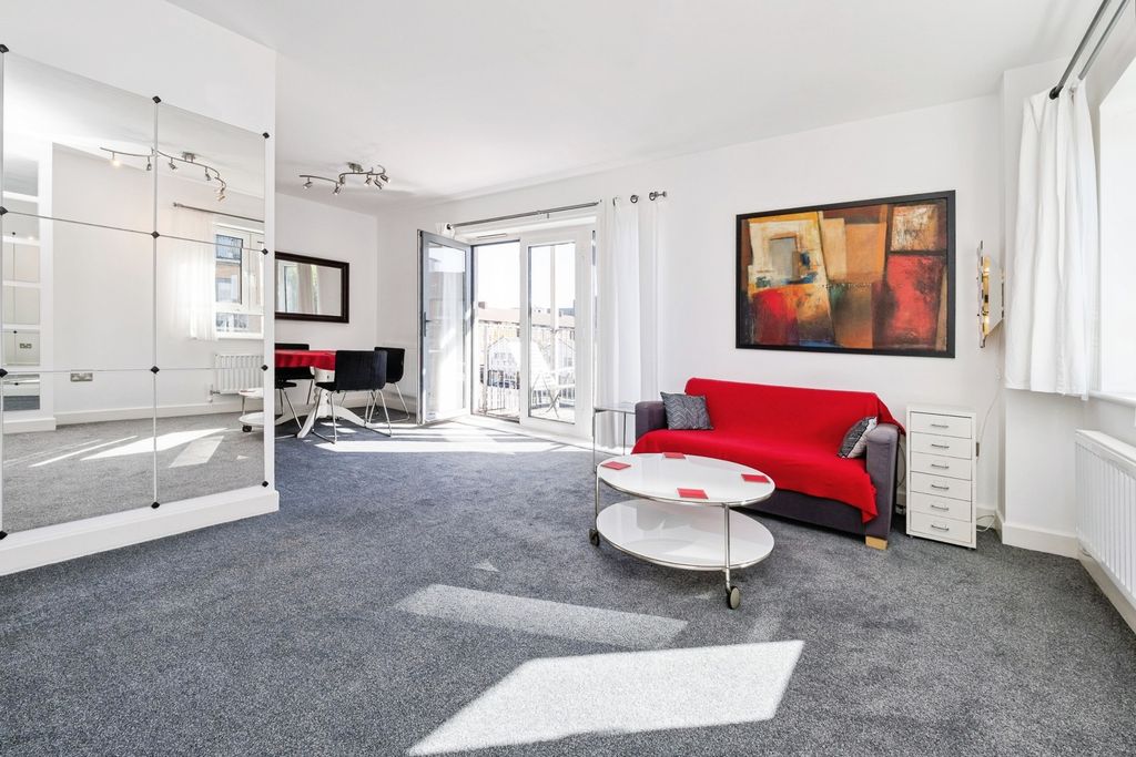 Property photo 3 of 18 Pbox-Img.Jpg