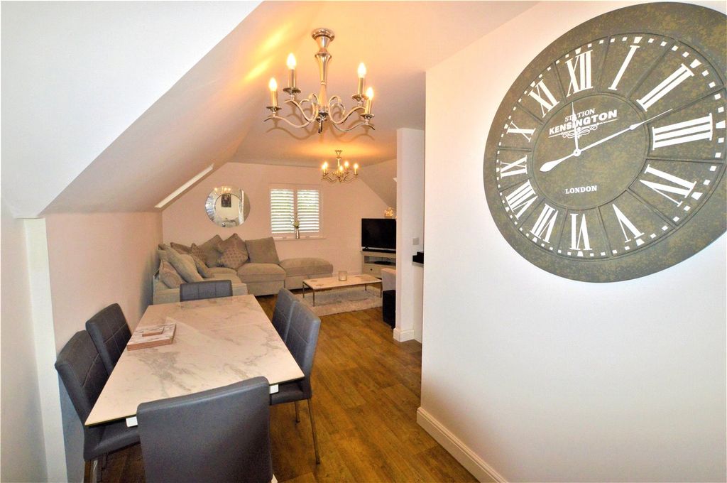 Property photo 2 of 13 Picture No. 02