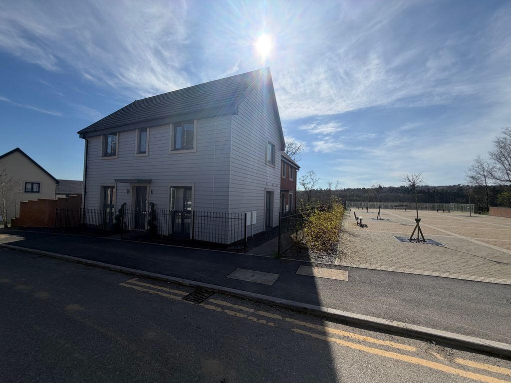 Property photo 3 of 21