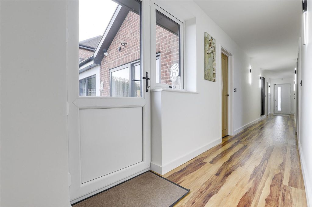 Additional image 18 of 5 bed detached house for salePark Drive, Ilkeston DE7