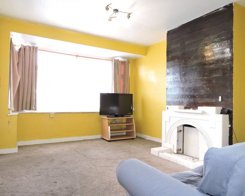 Property photo 2 of 18