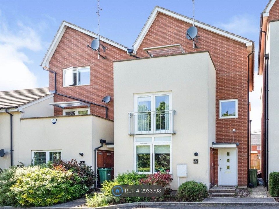 Property photo 2 of 14