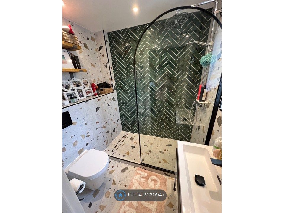 Property photo 3 of 18 Newly Created Designed Ensuite Bathroom