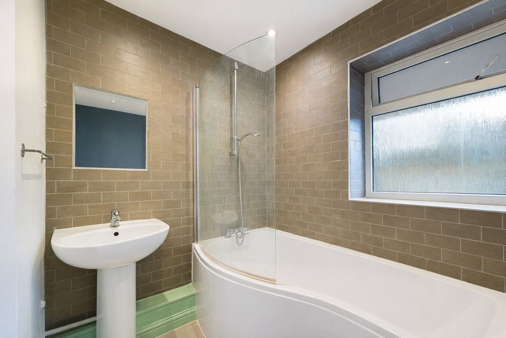 Property photo 3 of 5 Photo 8