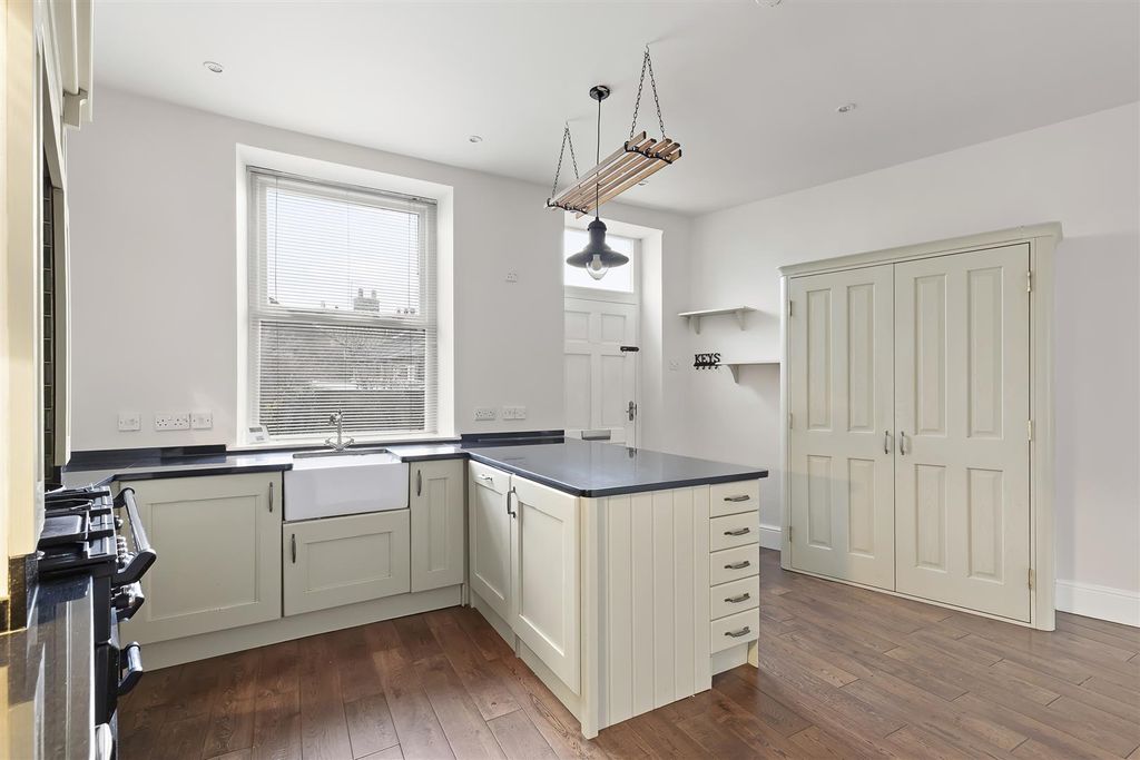 Property photo 3 of 29 Img_5460.Jpg