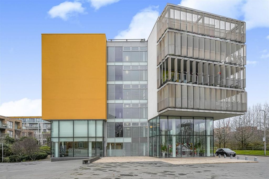 Property photo 1 of 15