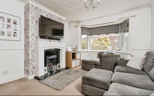 Property photo 2 of 17