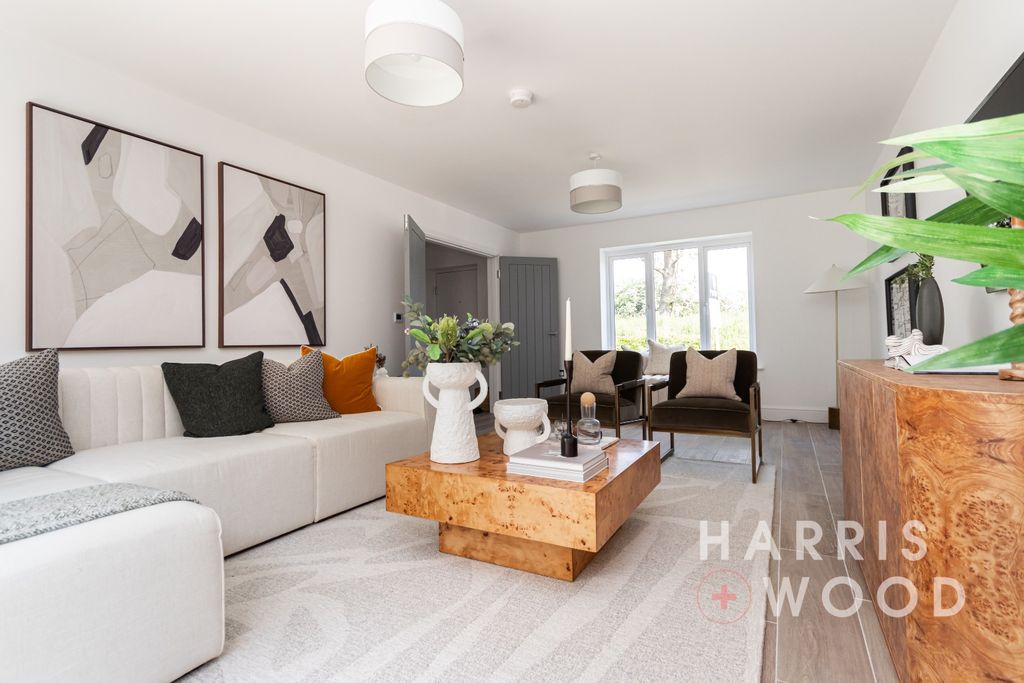 Property photo 3 of 43 5903163