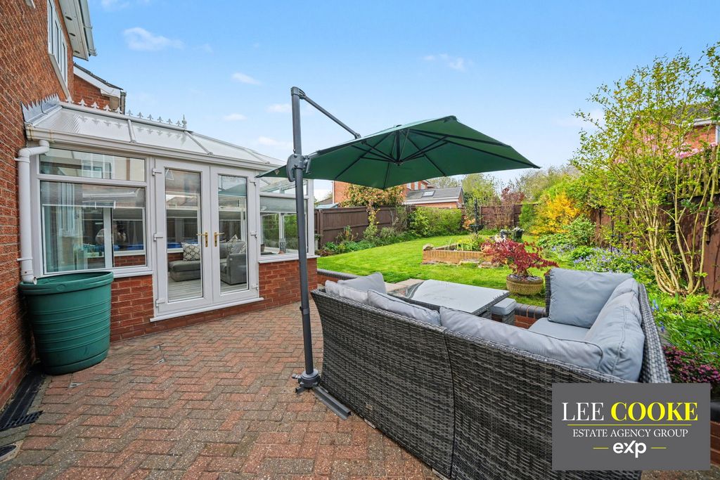 Property photo 2 of 39