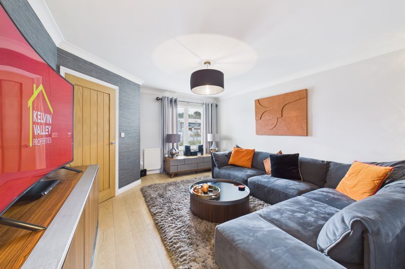 Property photo 2 of 19 Lounge Angle 1
